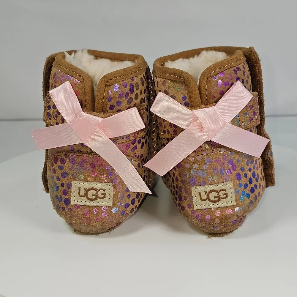 UGG Jesse Bow II Metallic Dots Chestnut Suede Infant‎ Boots 1121046I Size 4/5